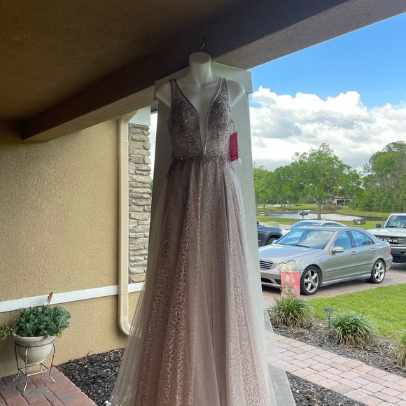 Prom Dress - Picture 4 of 10